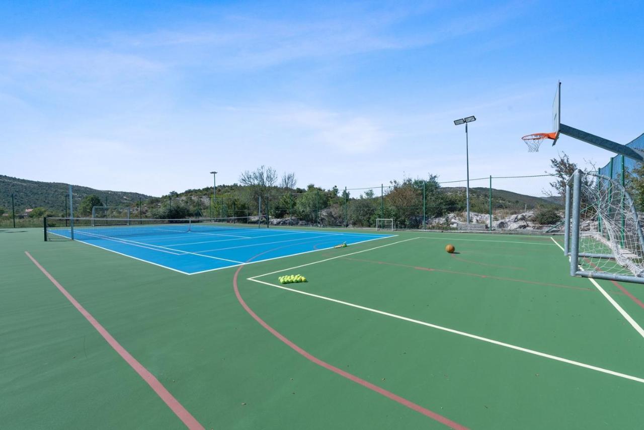 Villa Almas - Heated Pool, Sauna, Gym And Tennis Court Neoric Dış mekan fotoğraf